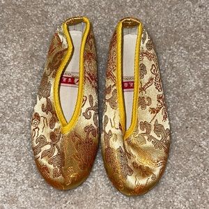 Chinese shoes for boys in gold